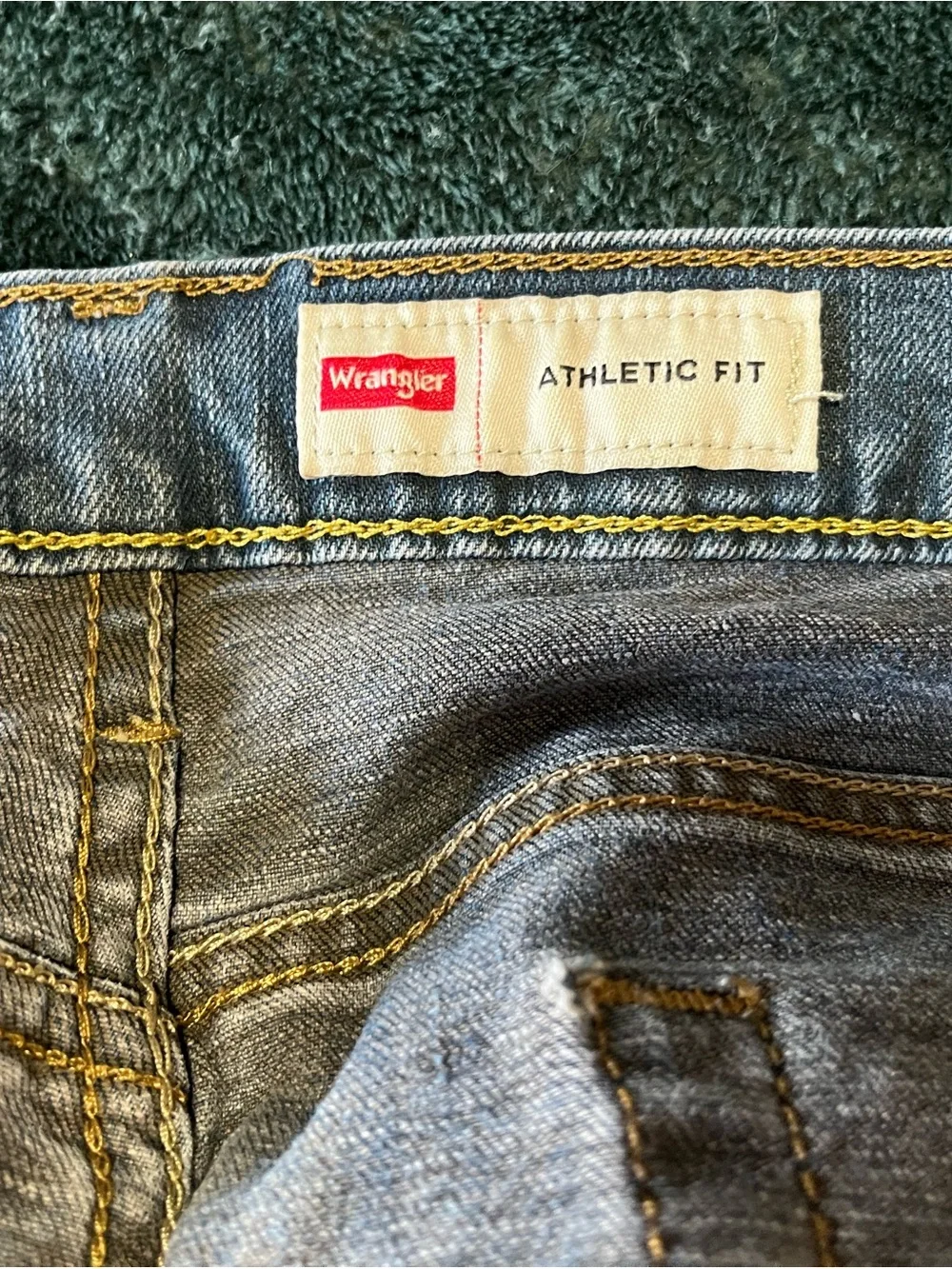 Wrangler Men's Dark Blue Bootcut Jeans Athletic Fit